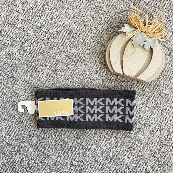 Michael Kors Warm Headband - Picture 4 of 5
